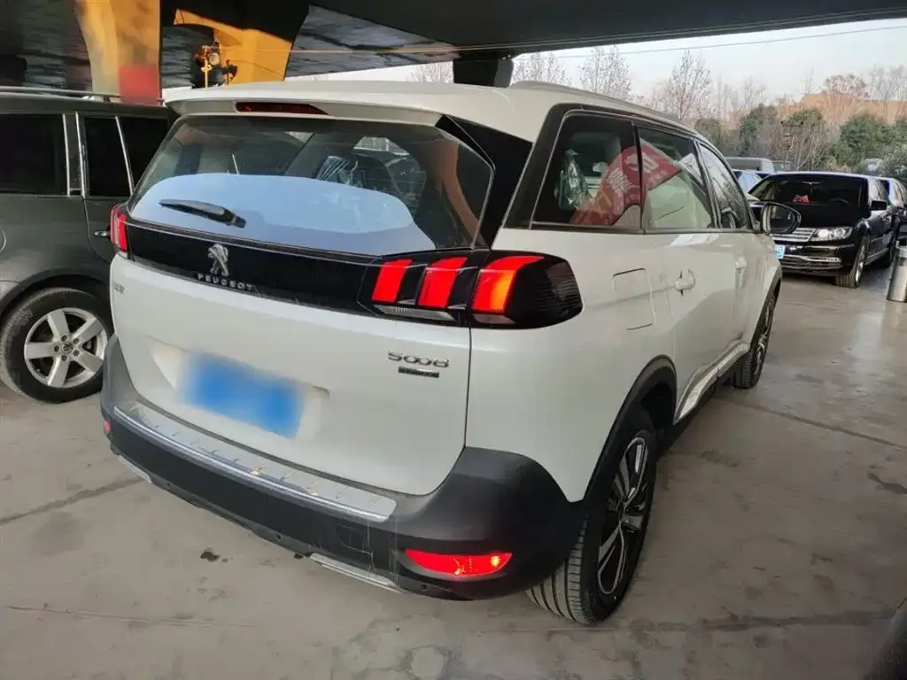 Peugeot 5008 2023 из CN, фото 8