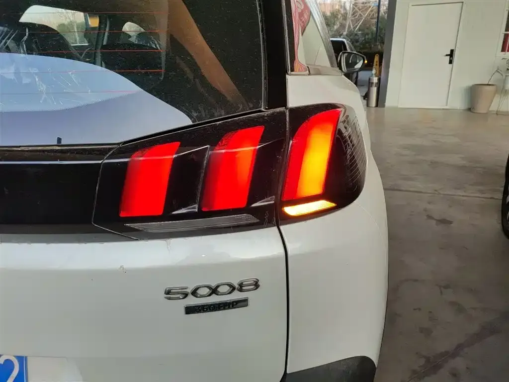 Peugeot 5008 2023 из CN, фото 7