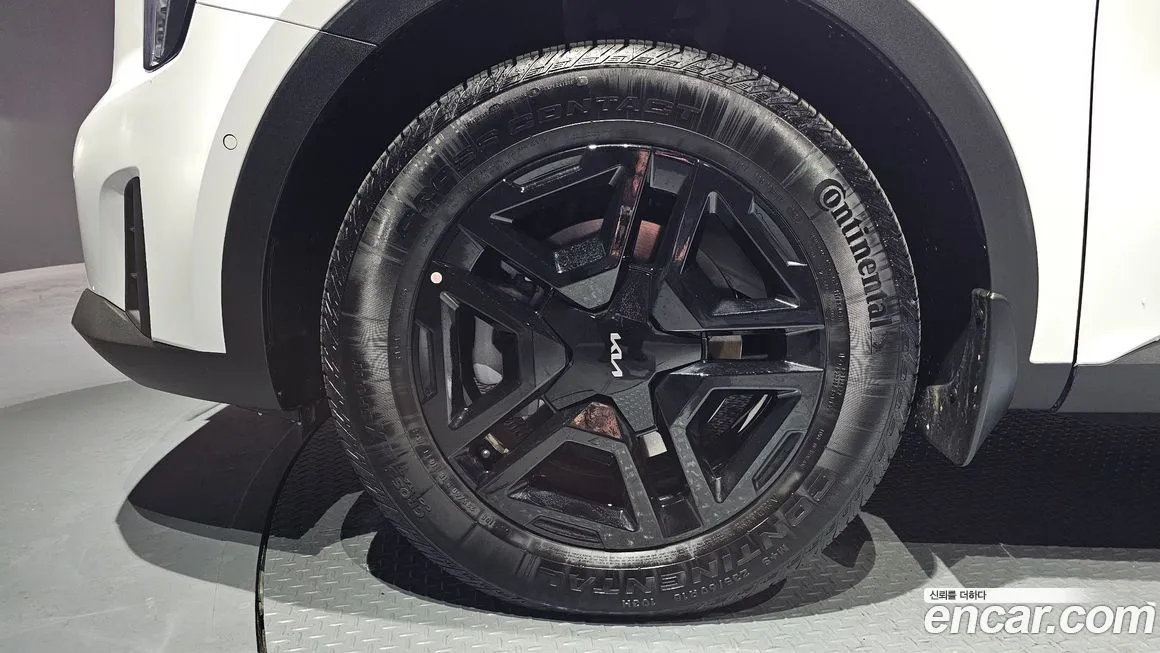 Kia Sorento — фото 7