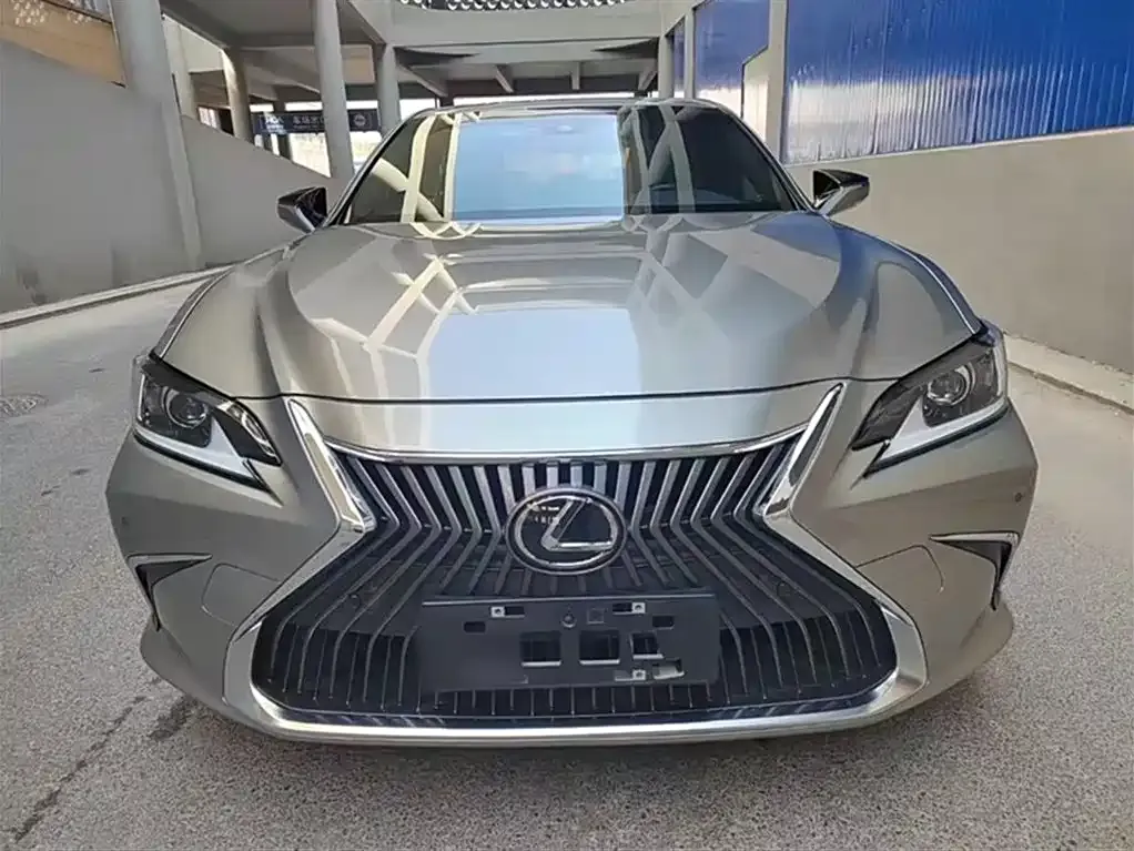Lexus ES — фото 4