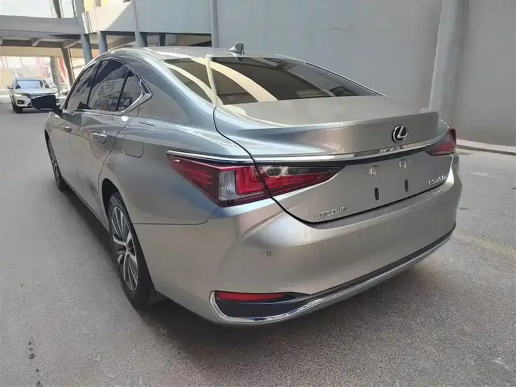 Lexus ES — фото 2