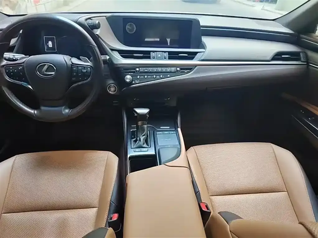 Lexus ES — фото 3