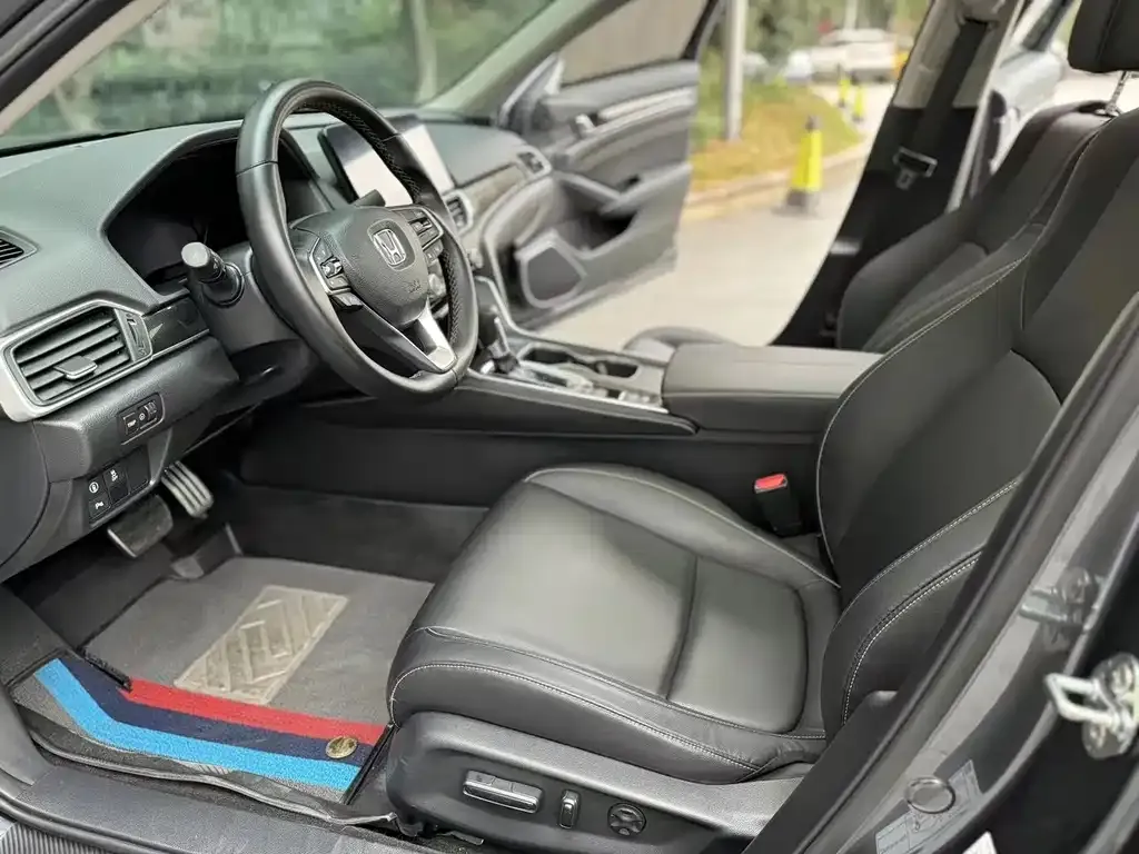 Honda Accord — фото 4