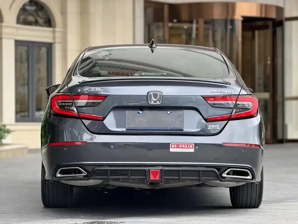 Honda Accord — фото 9