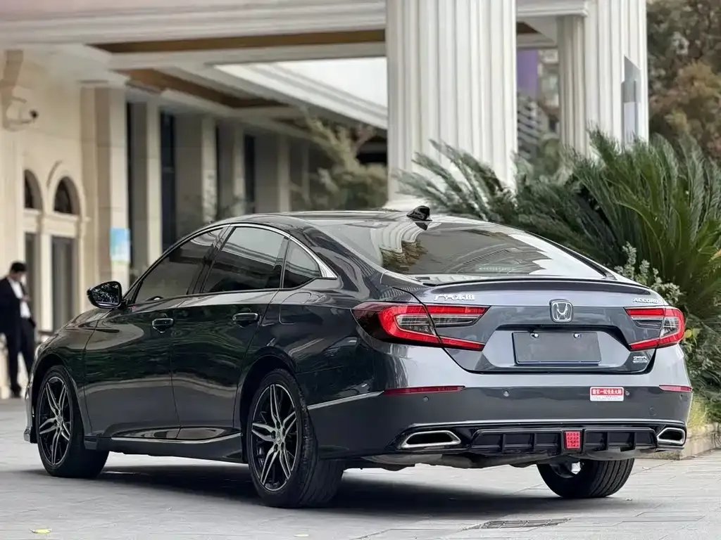 Honda Accord — фото 5