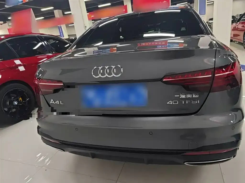 Audi A4L 2023 из CN, фото 10