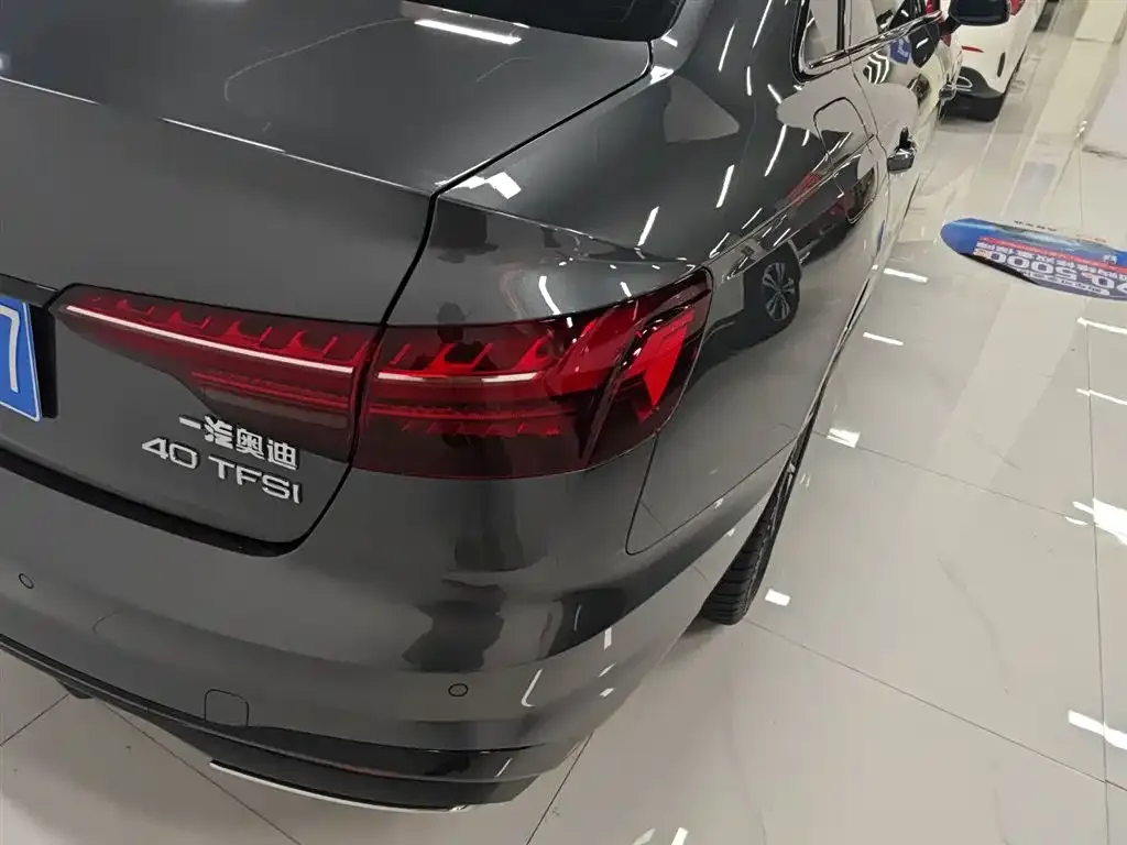 Audi A4L 2023 из CN, фото 5