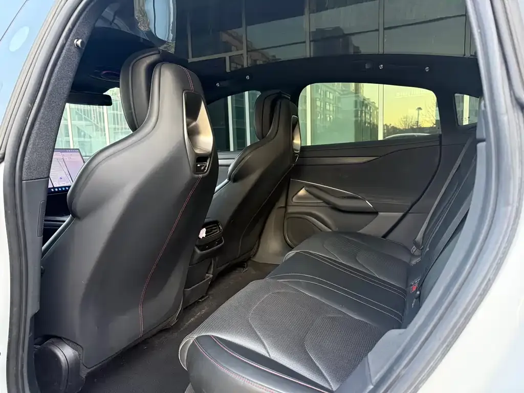 Xiaomi SU7 2024 из CN, фото 2