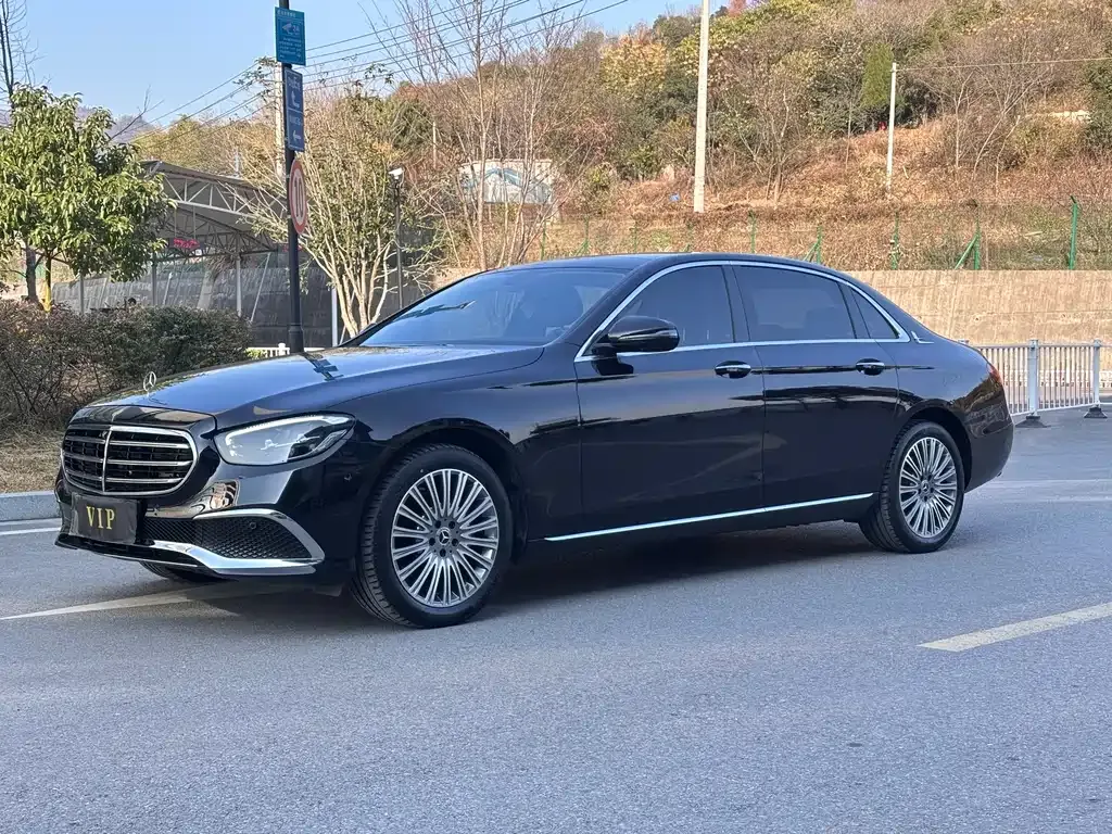 Mercedes-Benz E-Class — фото 10
