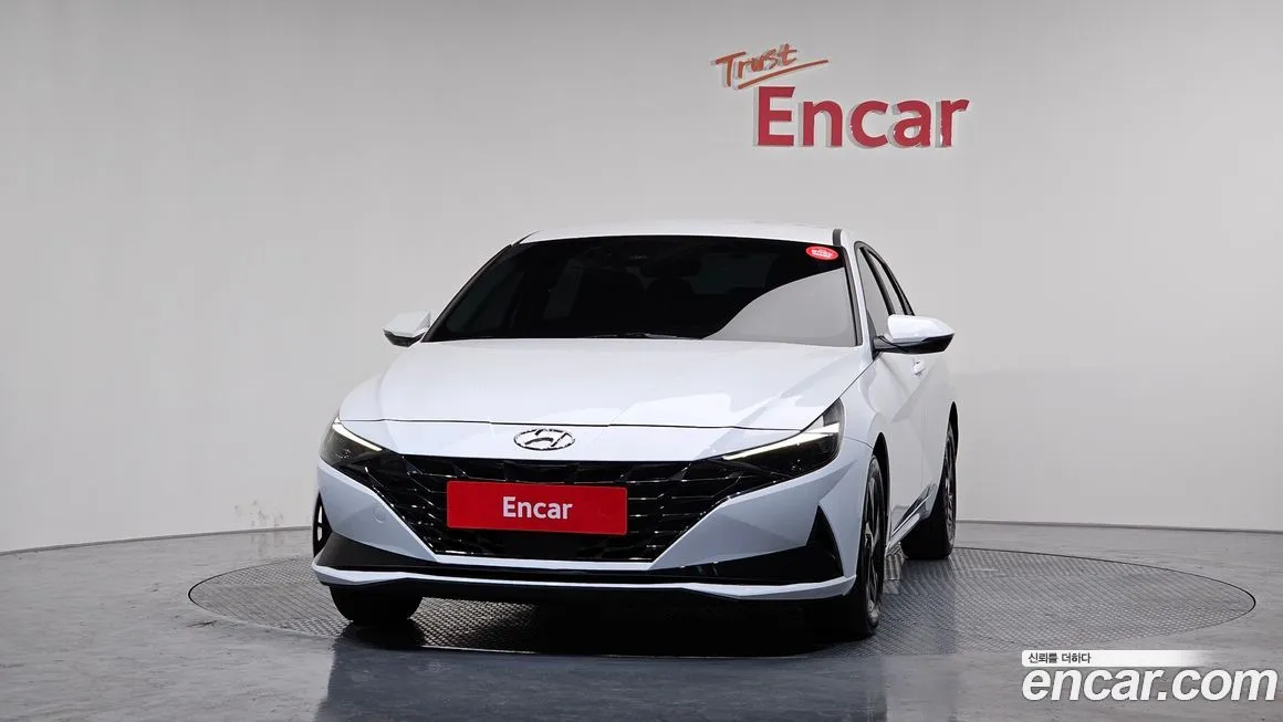 Hyundai AVANTE — фото 3