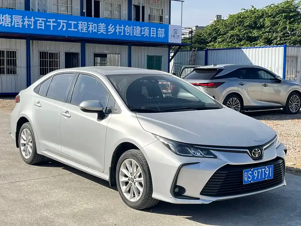 Toyota Corolla 2022 из CN, фото 2