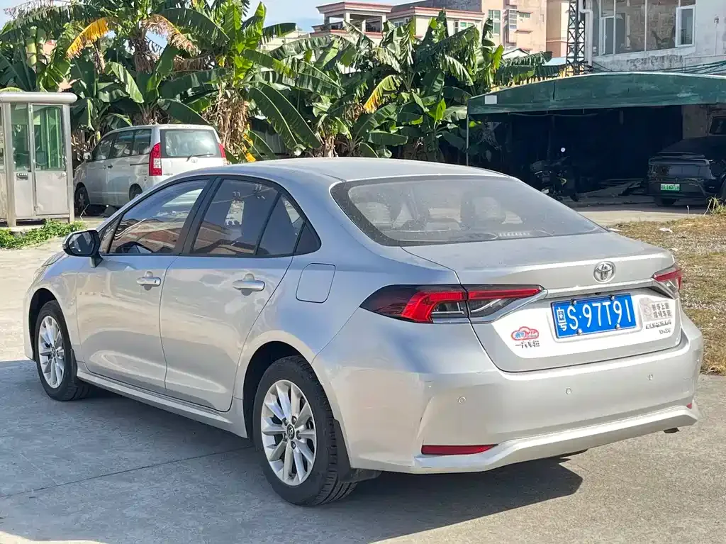 Toyota Corolla 2022 из CN, фото 10