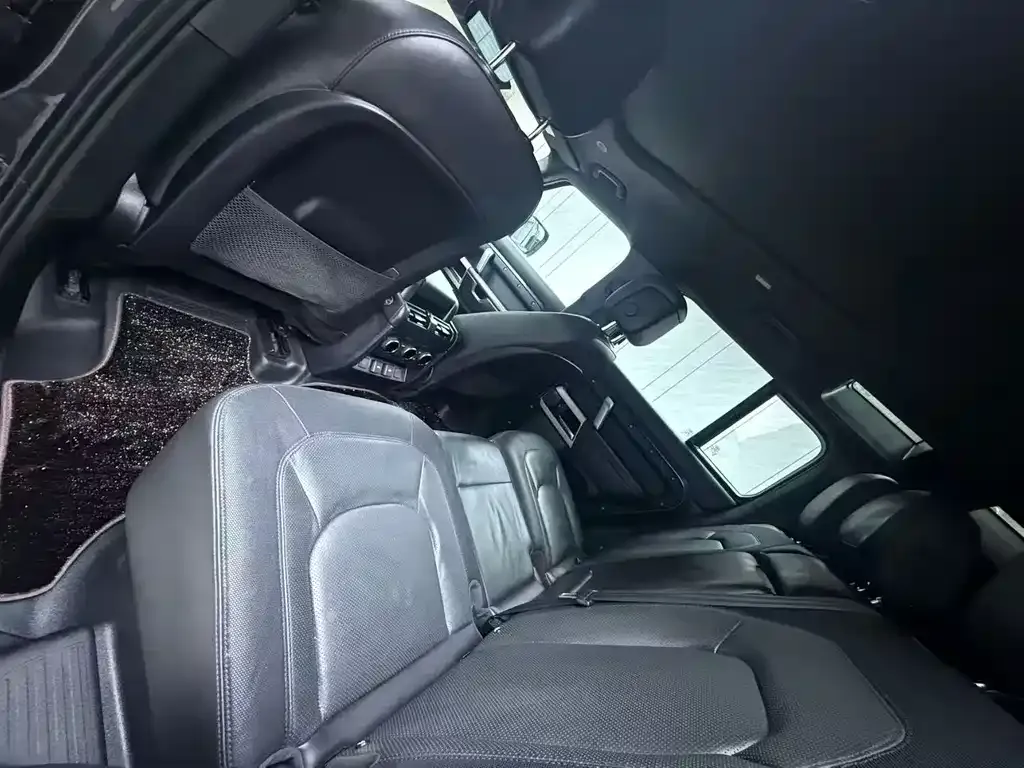 Land Rover Defender 2023 из CN, фото 7