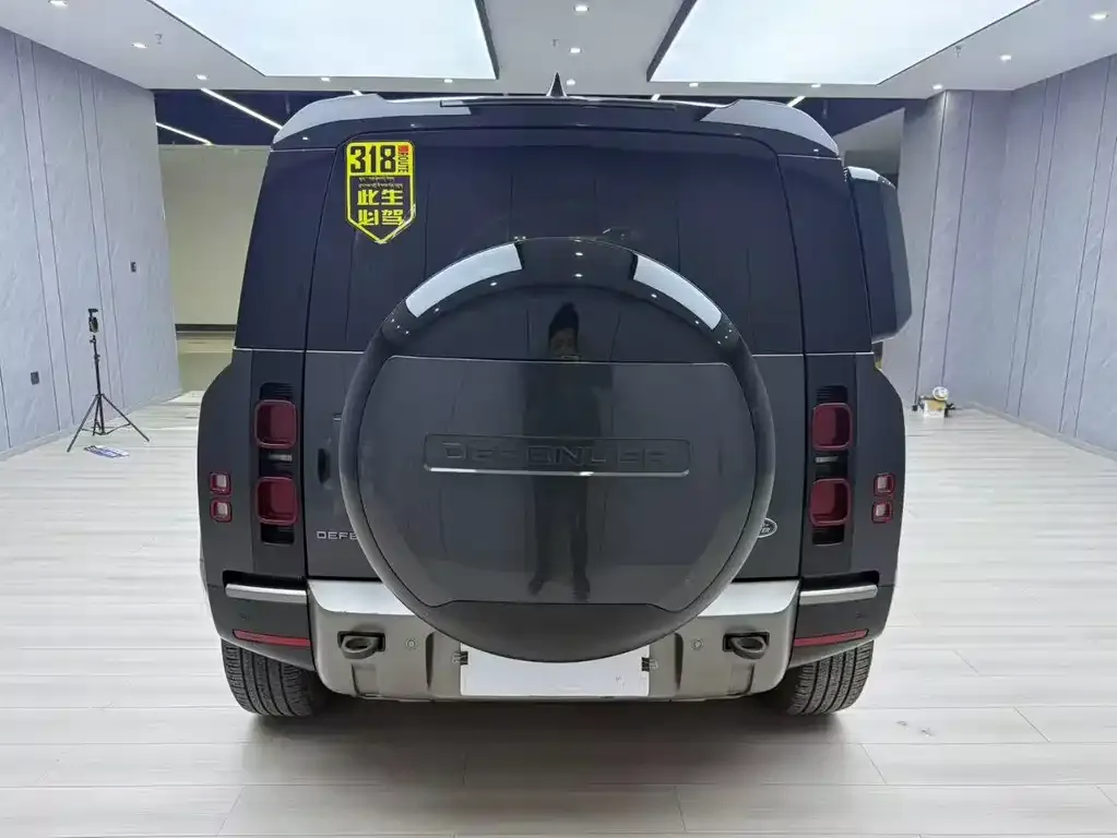 Land Rover Defender 2023 из CN, фото 4