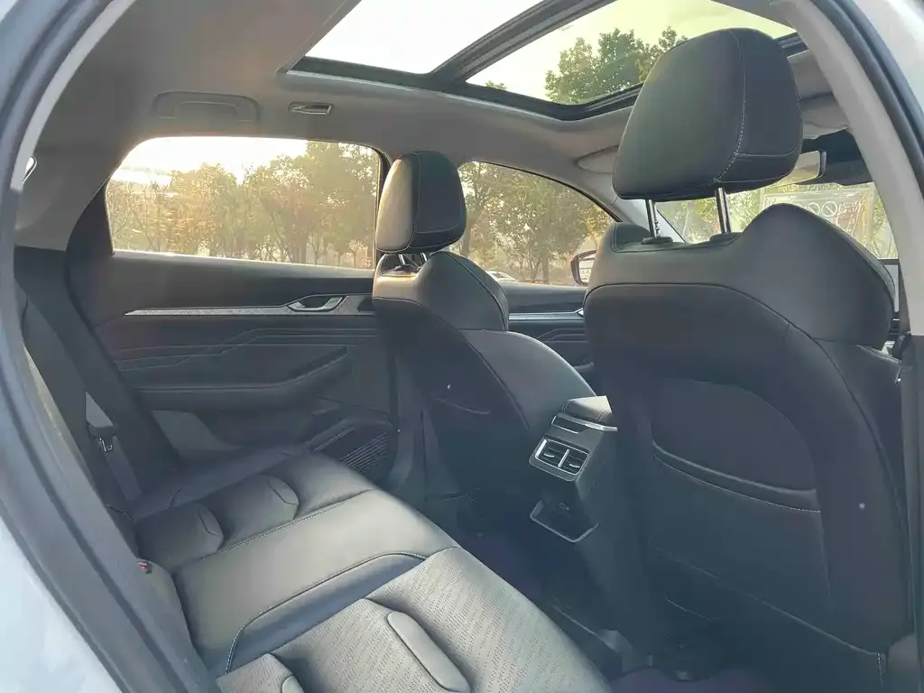 Geely Xingrui 2023 из CN, фото 8