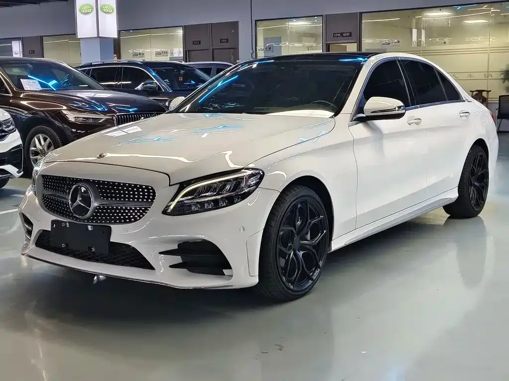 Mercedes-Benz C-Class — фото 1