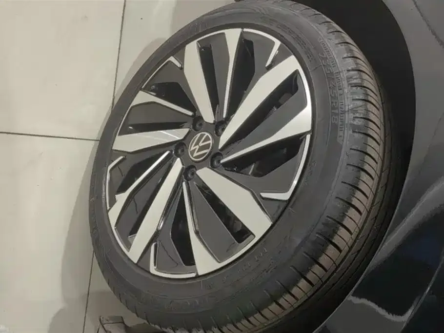 Volkswagen Passat — фото 9