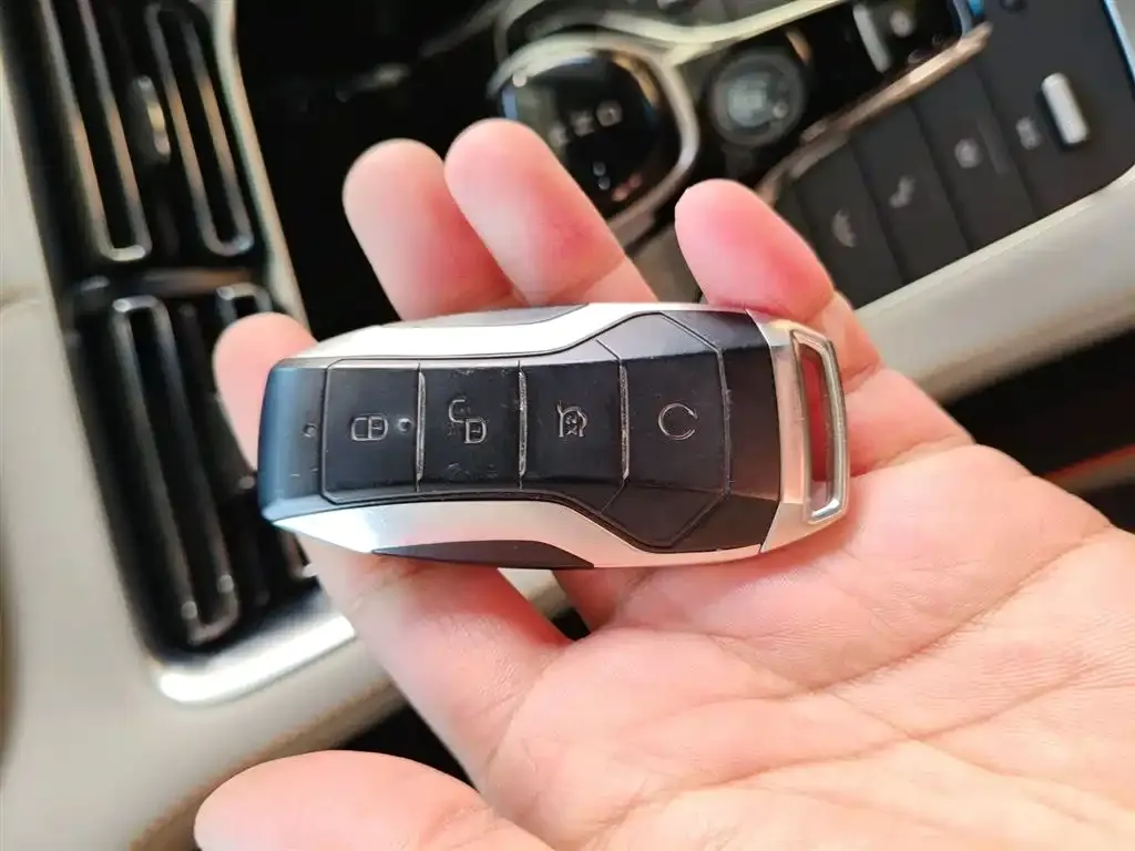 BYD PLUS New Energy — фото 4