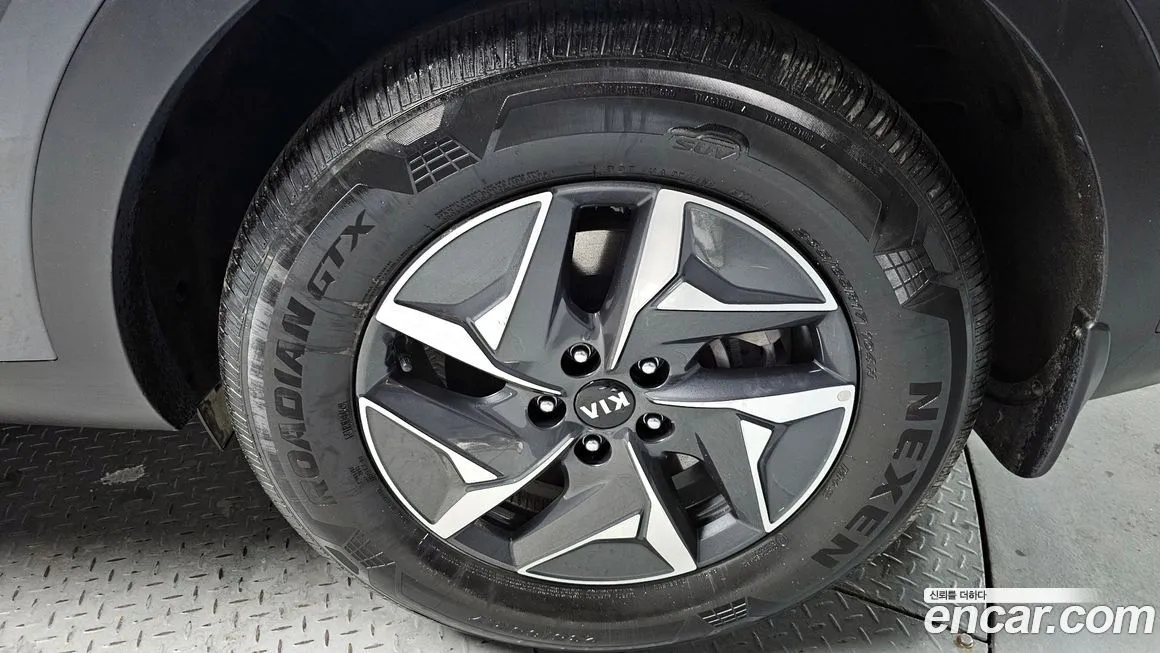 Kia Sorento — фото 9