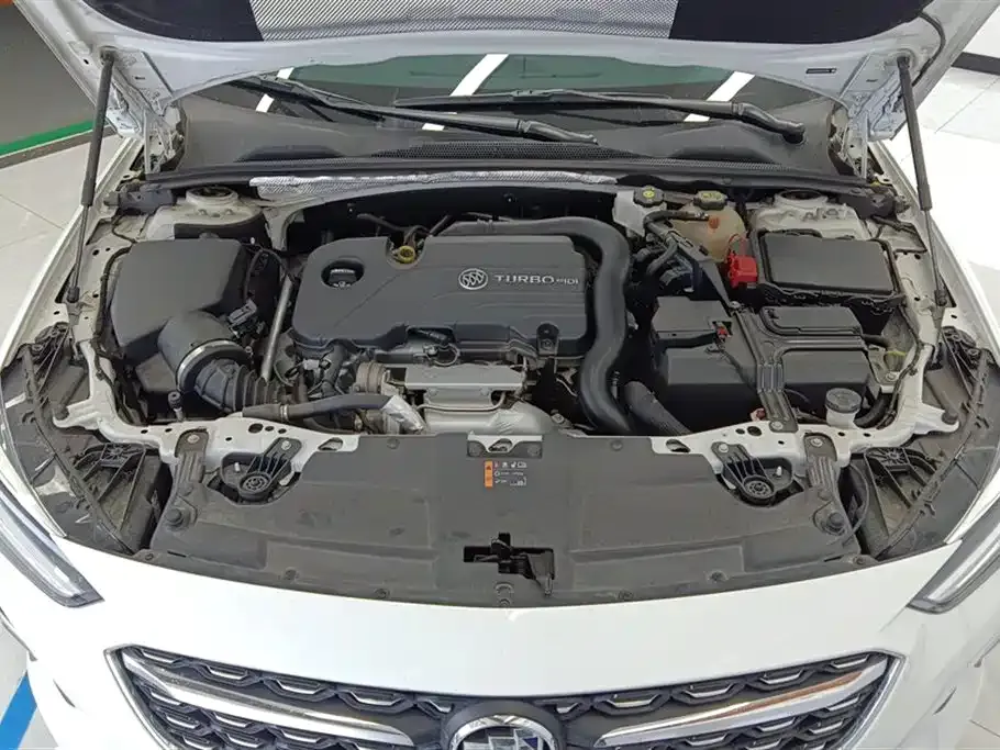 Buick Regal — фото 10