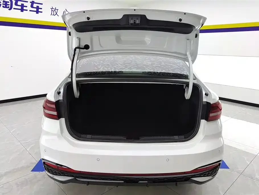 Volkswagen Lavida 2022 из CN, фото 2