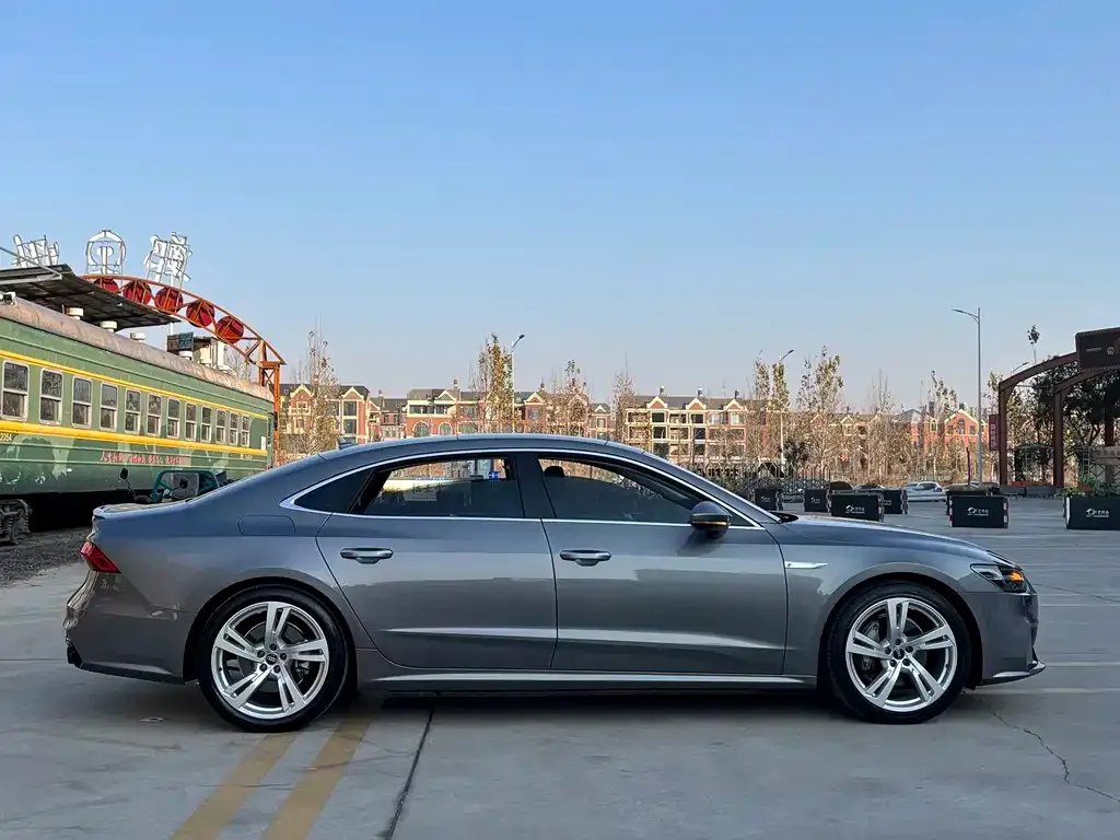 Audi A7L — фото 3
