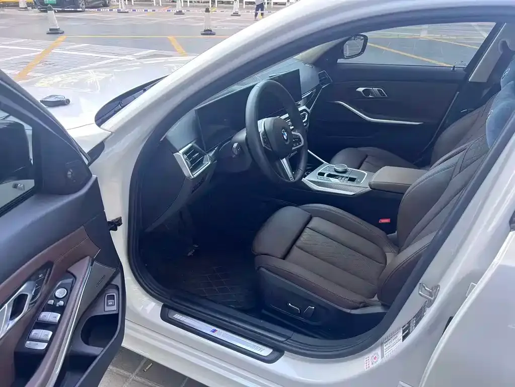 BMW 3 Series 2024 из CN, фото 6