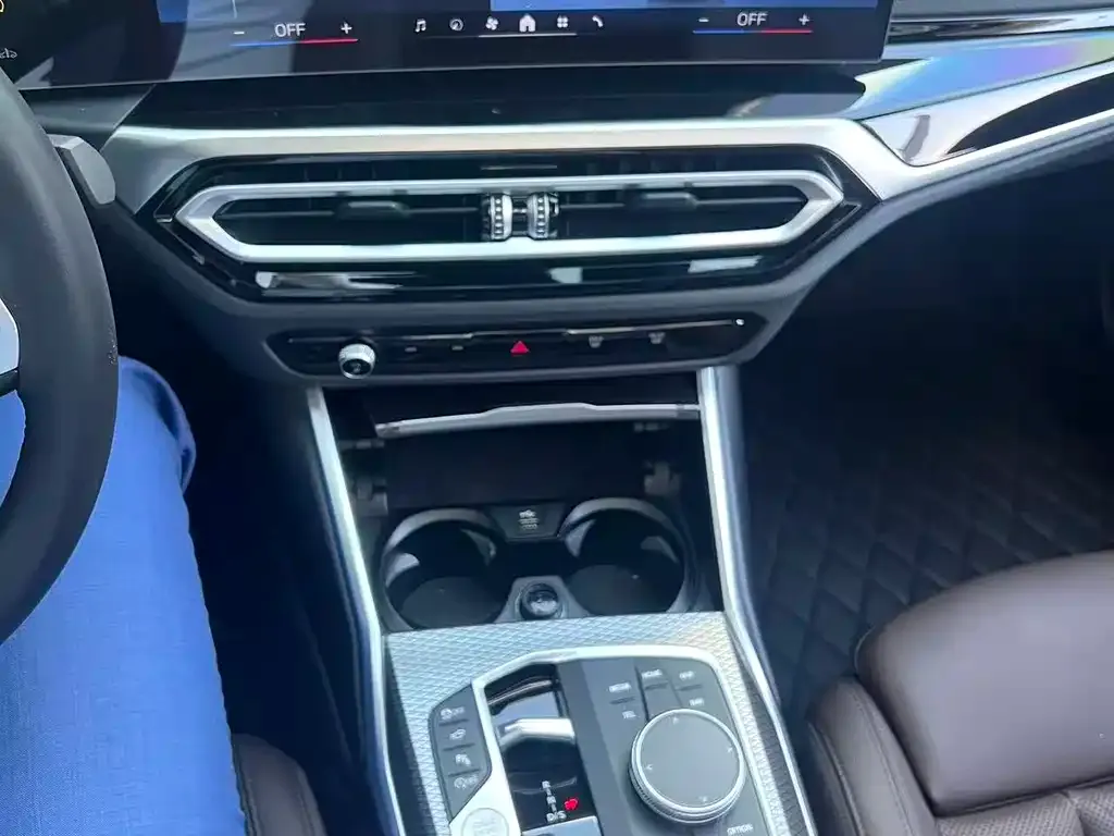 BMW 3 Series 2024 из CN, фото 3