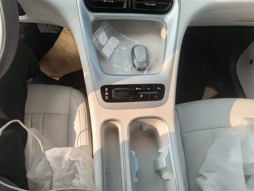 Geely Starburst — фото 7