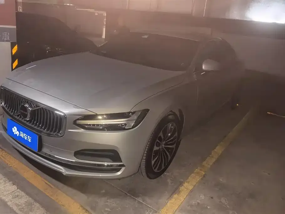 Volvo S90 — фото 1
