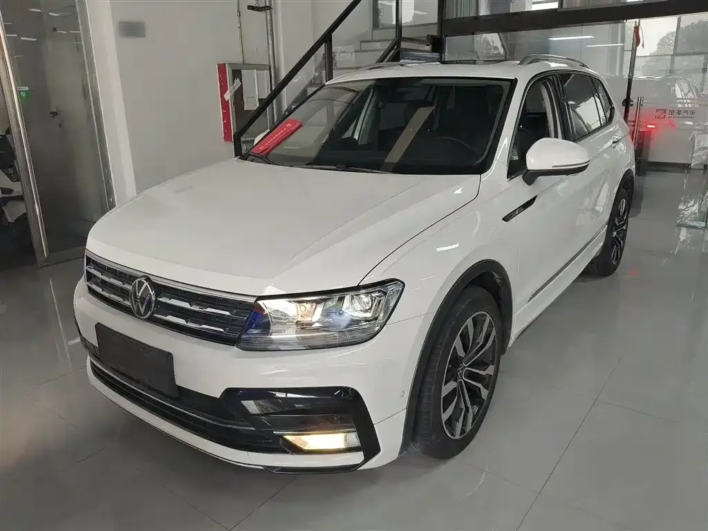 Volkswagen Tiguan L 2021 из CN, фото 8