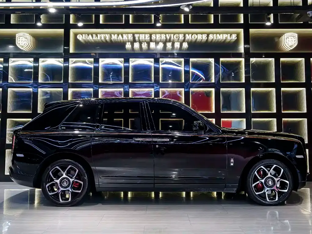 Rolls-Royce Cullinan 2022 из CN, фото 9