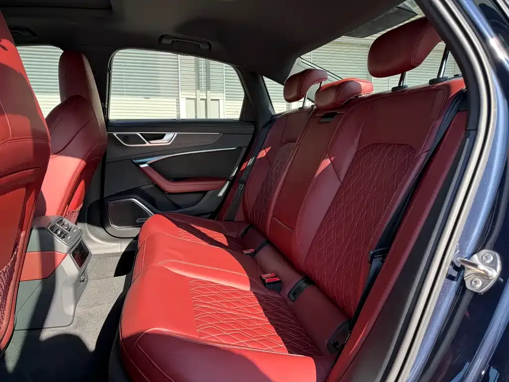 Audi S6 2021 из CN, фото 9