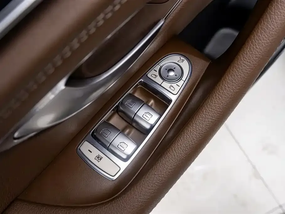 Mercedes-Benz E-Class 2022 из CN, фото 5
