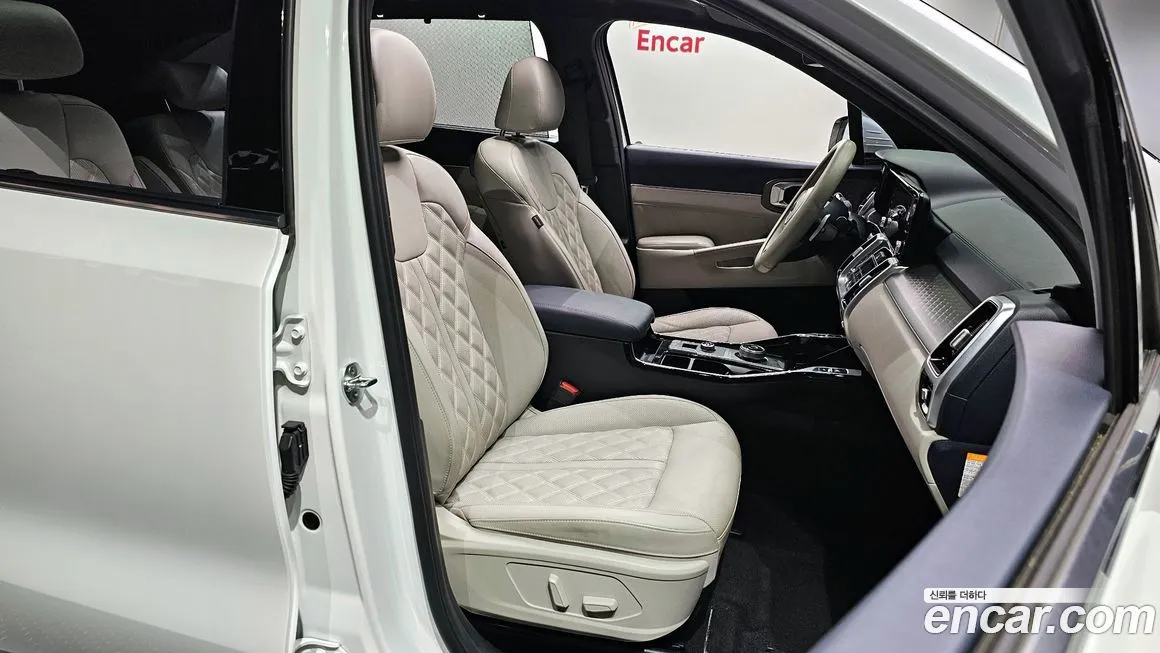 Kia Sorento — фото 6