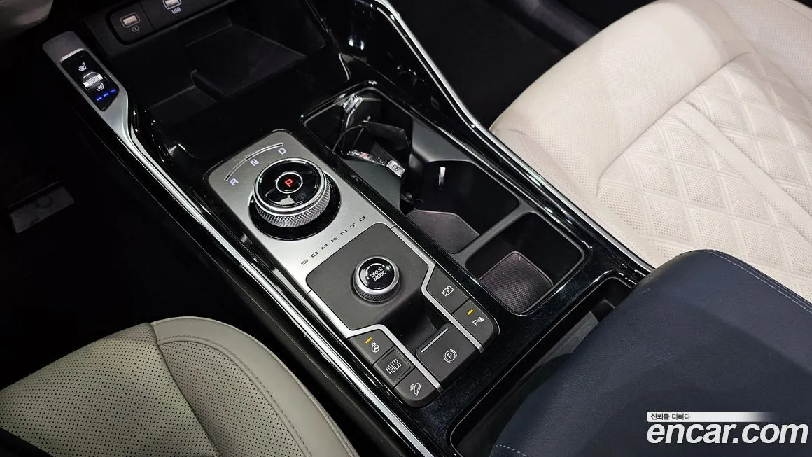 Kia Sorento — фото 10
