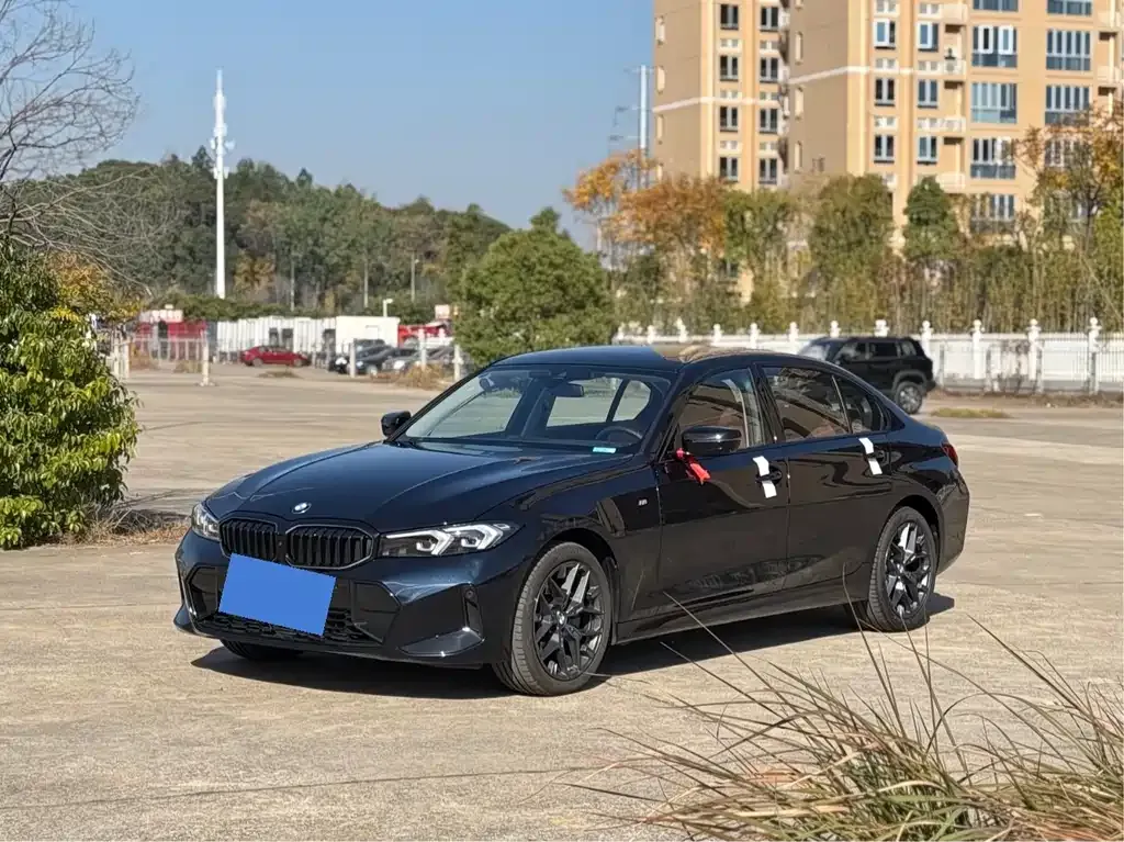 BMW 3 Series 2024 из CN, фото 1