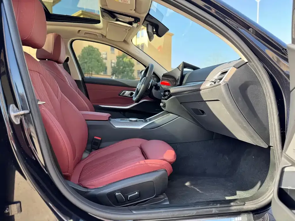 BMW 3 Series 2024 из CN, фото 5