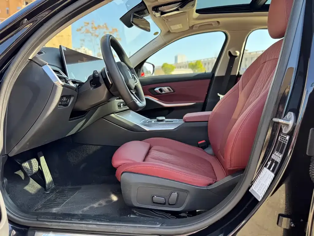 BMW 3 Series 2024 из CN, фото 10