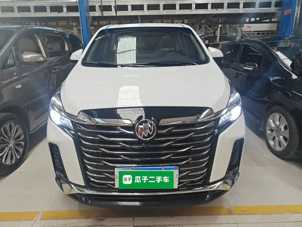 Buick GL8 2024 из CN, фото 3