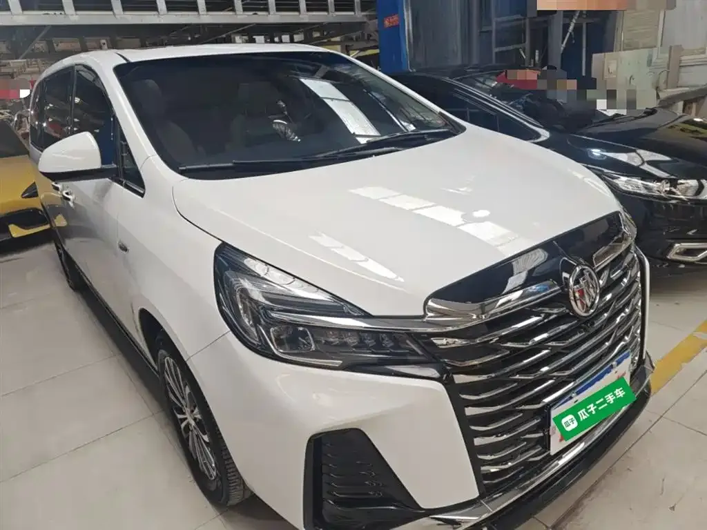 Buick GL8 2024 из CN, фото 4
