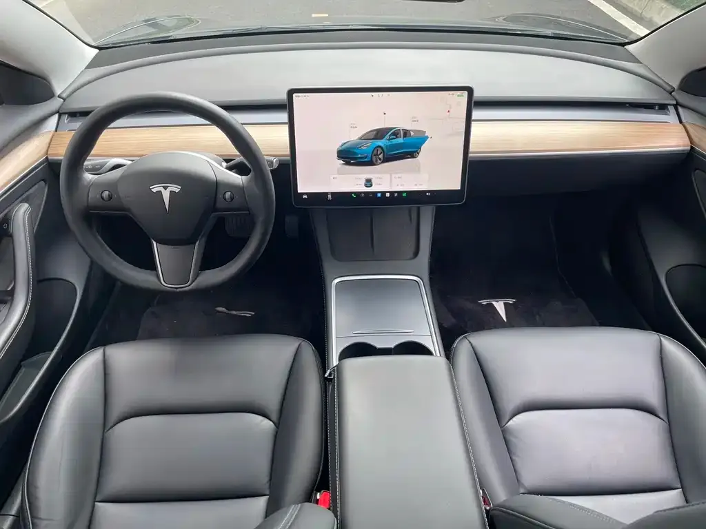 Tesla Model 3 — фото 6