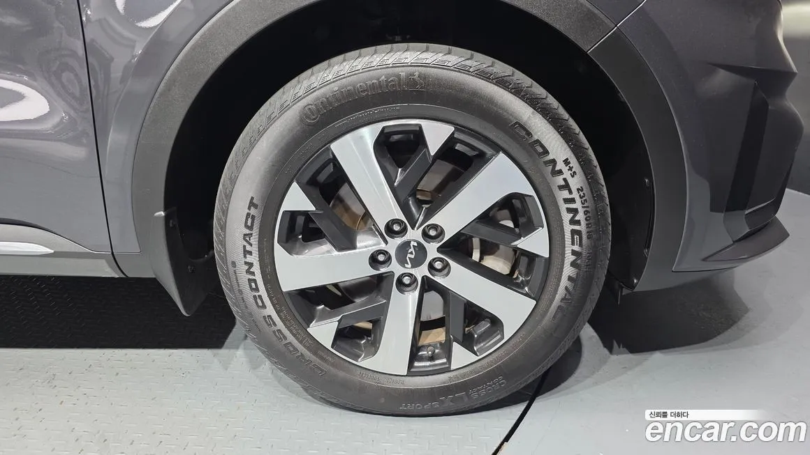 Kia Sorento — фото 9
