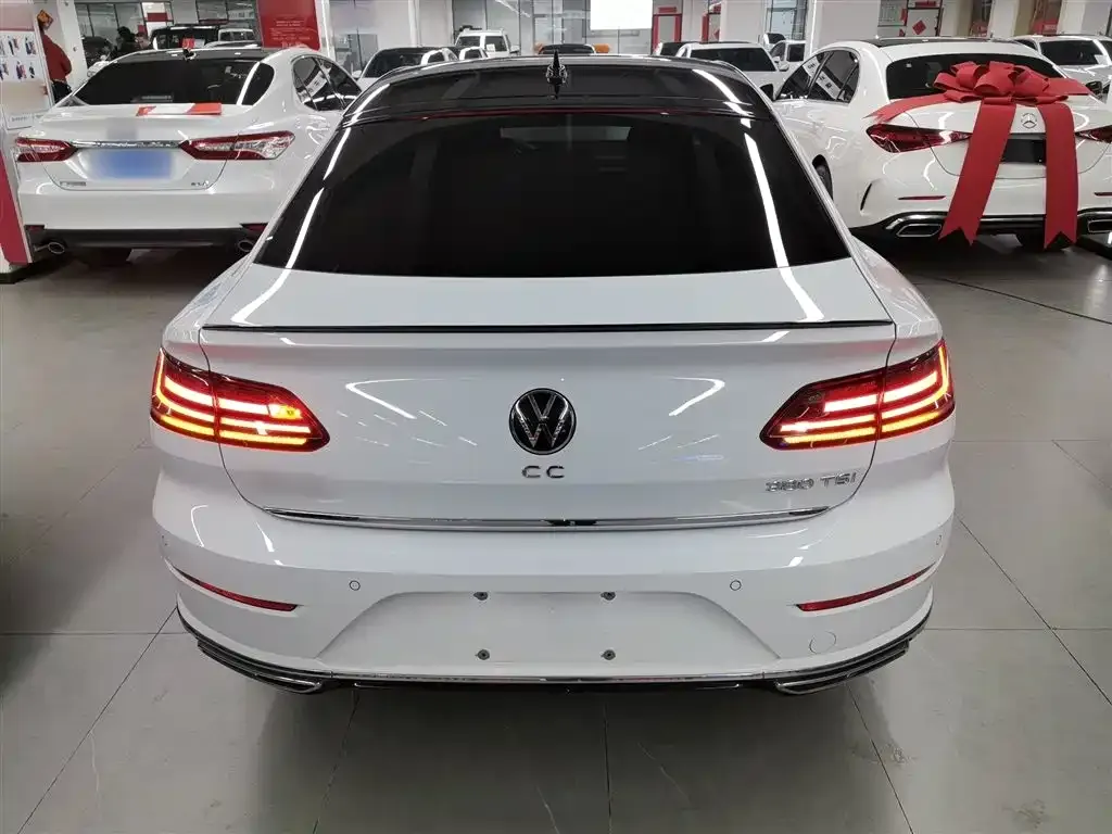 Volkswagen CC 2022 из CN, фото 4