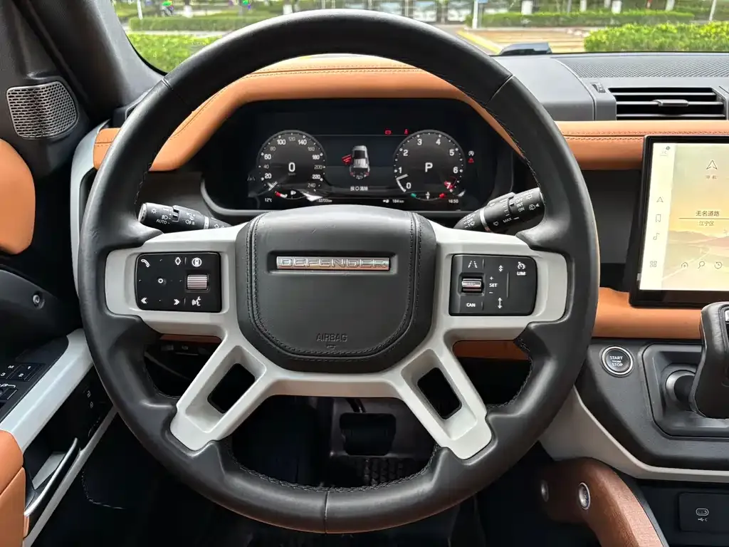 Land Rover Defender — фото 6