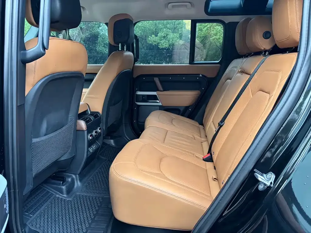 Land Rover Defender — фото 2