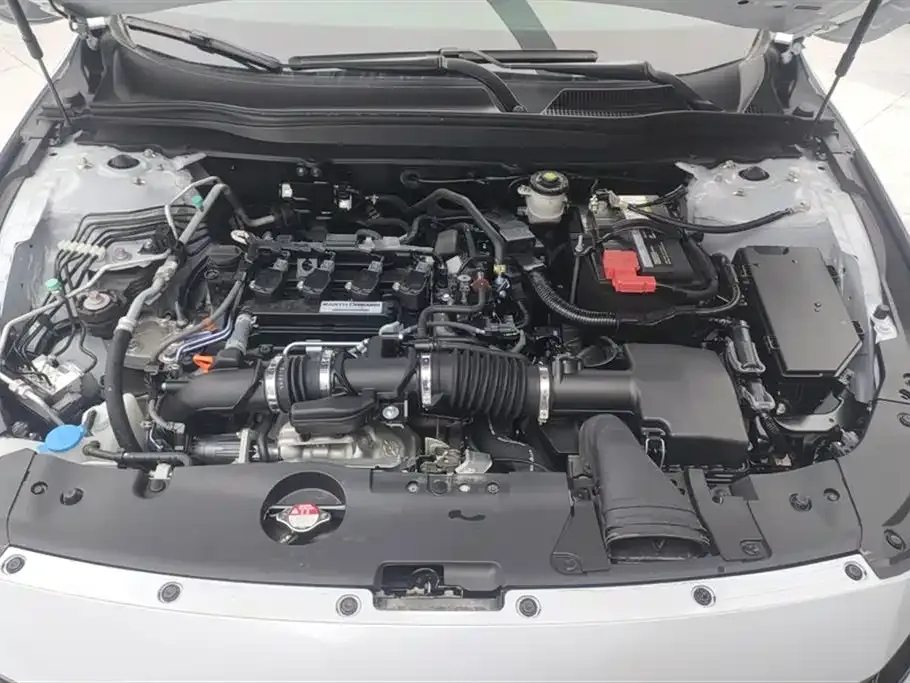 Honda Accord — фото 10