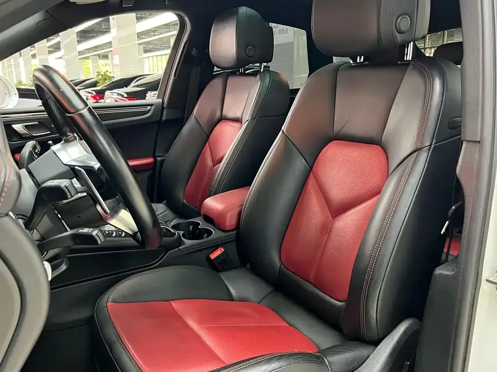Porsche Macan 2021 из CN, фото 10