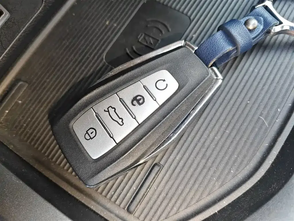 Geely Haoyue L 2024 из CN, фото 10