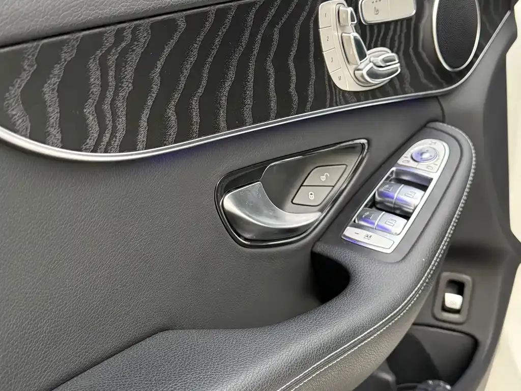 Mercedes-Benz C-Class (Import) — фото 2